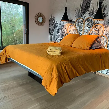 Loft Sur 2 étages Dans Maison Individuelle Millau