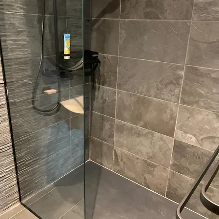 Loft Sur 2 étages Dans Maison Individuelle Apartamento Millau